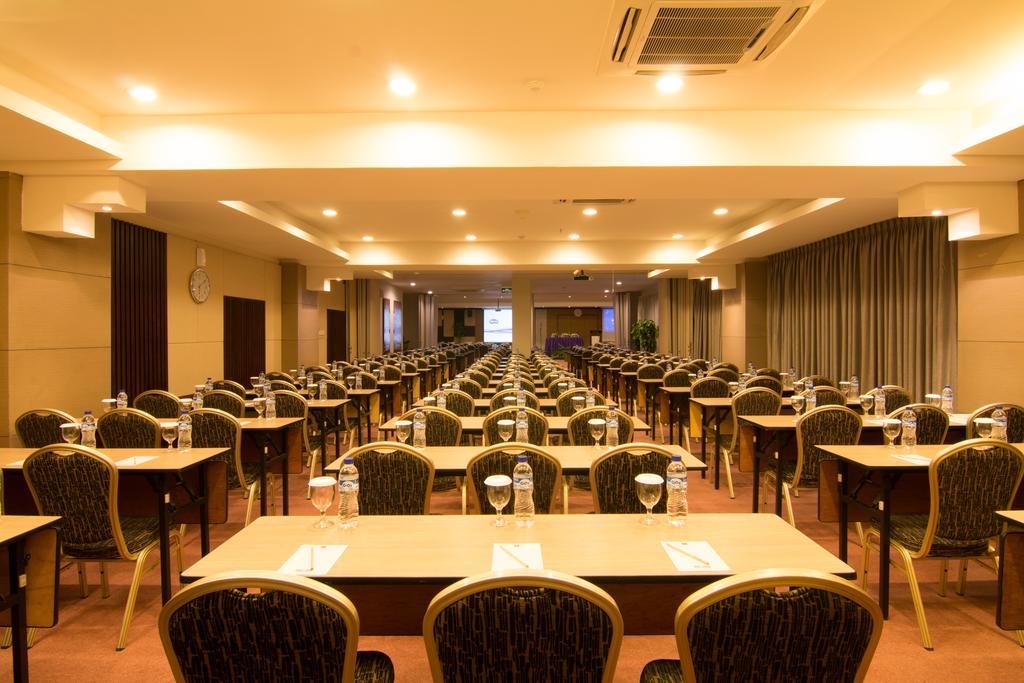 Kuta Central Park Hotel Dış mekan fotoğraf